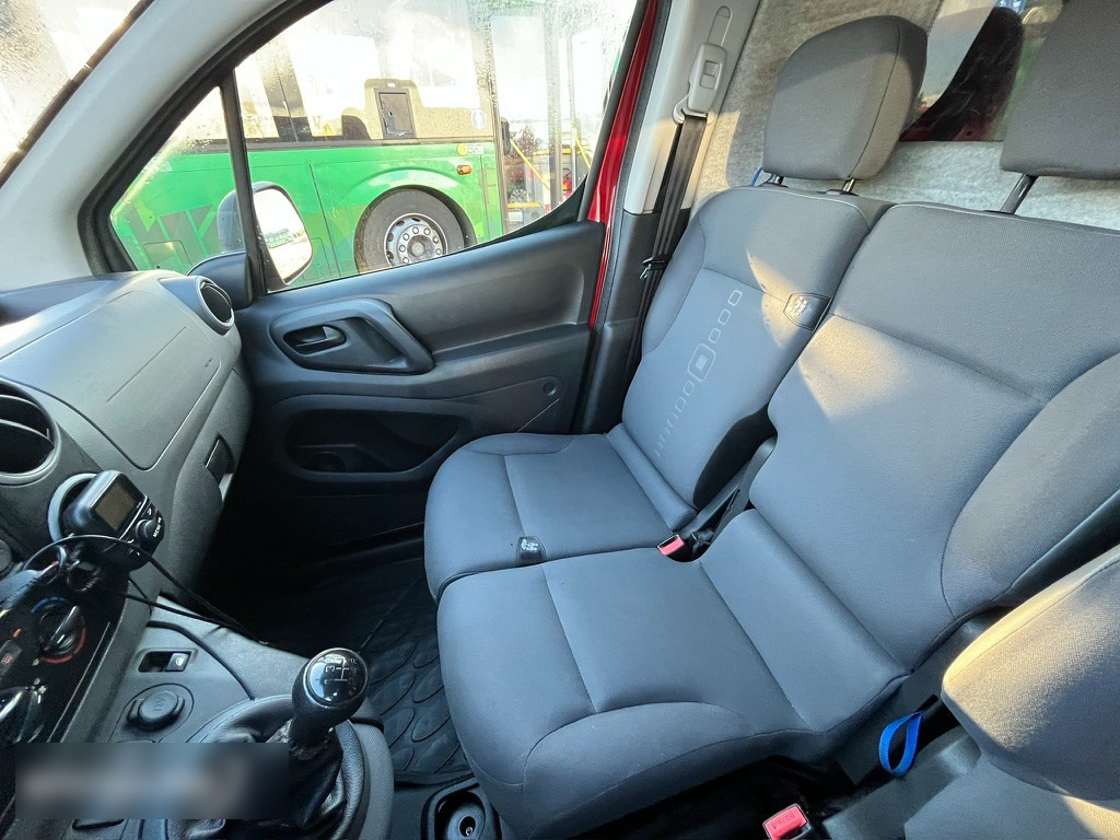 Voiture 2015 Citroën Berlingo 1.6 84kw: photos 27 Voiture 2015 Citroën Berlingo 1.6 84kw: photos 27