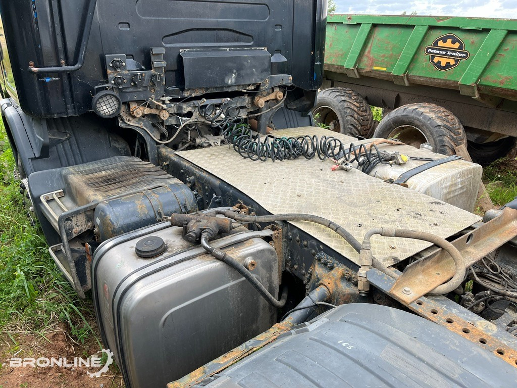 2001 SCANIA R124 6x2 Mootoririkkega/Faulty engine - Tracteur routier: photos 5 2001 SCANIA R124 6x2 Mootoririkkega/Faulty engine - Tracteur routier: photos 5