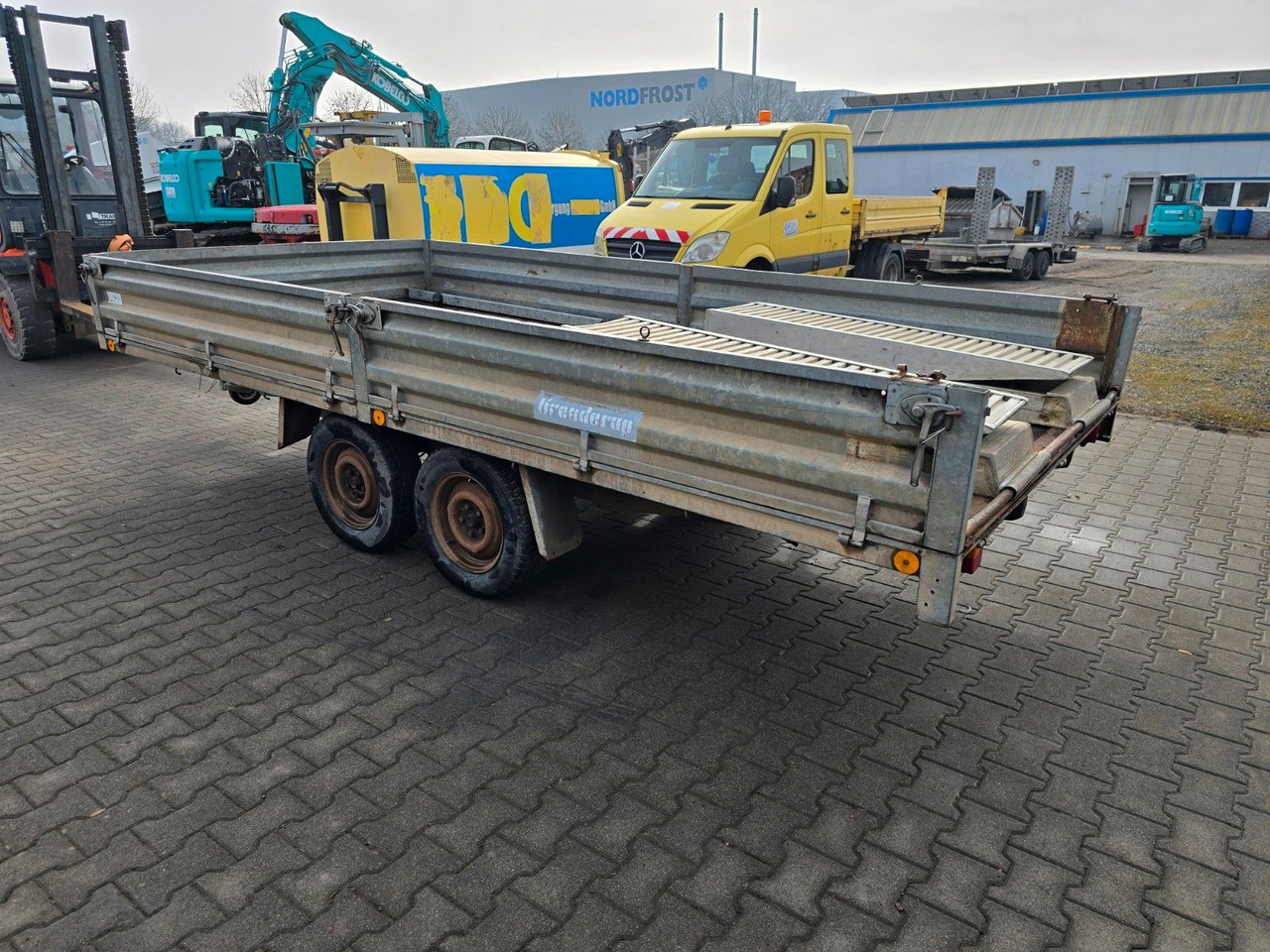 Brenderup Anhänger 2000 GB Bagger L/B/H 4270 x 2050 x 400 - Remorque voiture: photos 3 Brenderup Anhänger 2000 GB Bagger L/B/H 4270 x 2050 x 400 - Remorque voiture: photos 3