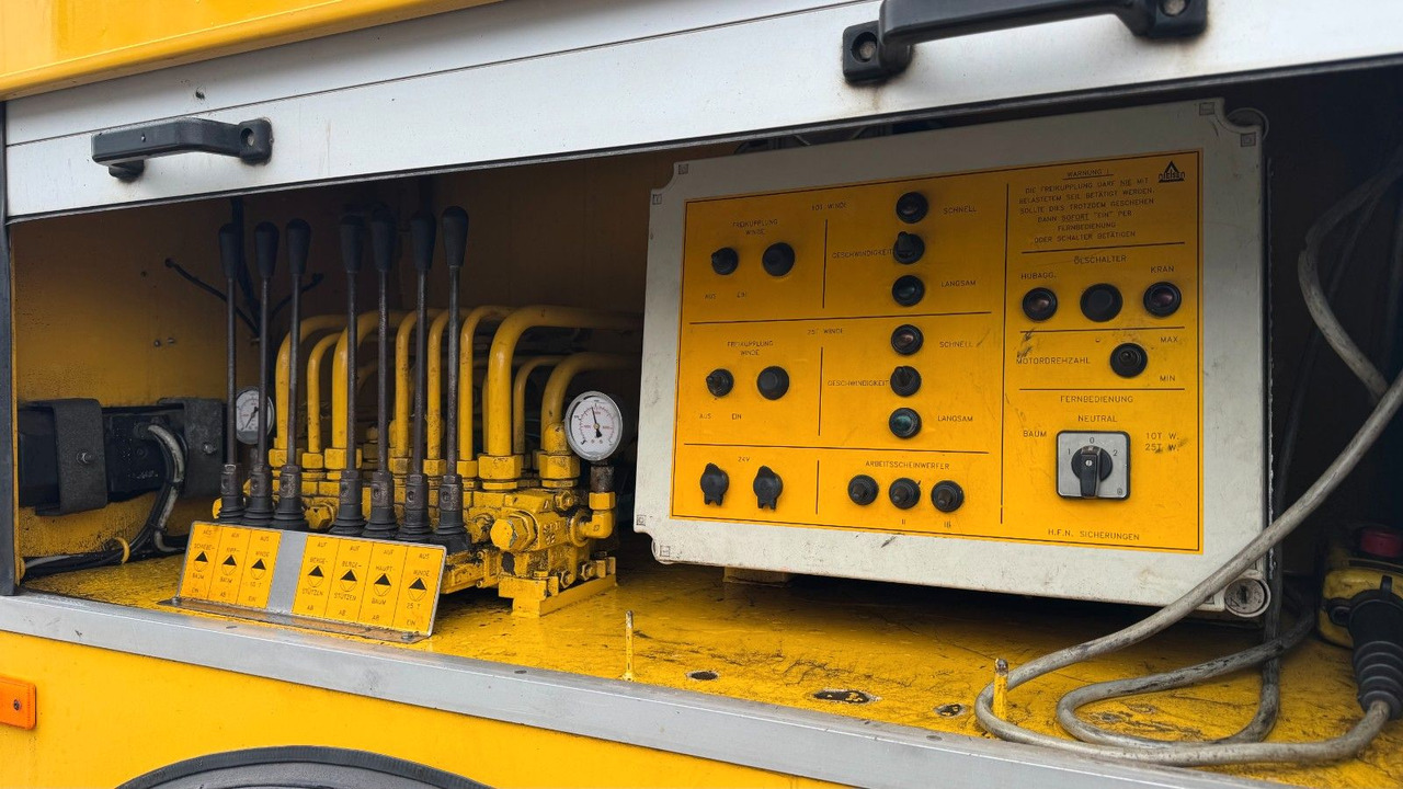 MAN 35.463 Abschleppwagen Kran LKW Berger Wilk WR25 - Remorqueuse: photos 5 MAN 35.463 Abschleppwagen Kran LKW Berger Wilk WR25 - Remorqueuse: photos 5