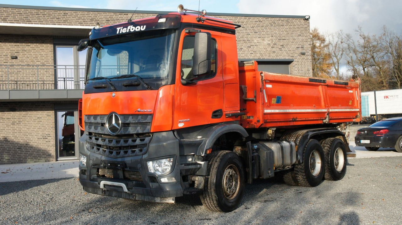 Mercedes-Benz Arocs 2653 Dreiseitenkipper Meiller Bordmatik - Camion benne: photos 2 Mercedes-Benz Arocs 2653 Dreiseitenkipper Meiller Bordmatik - Camion benne: photos 2
