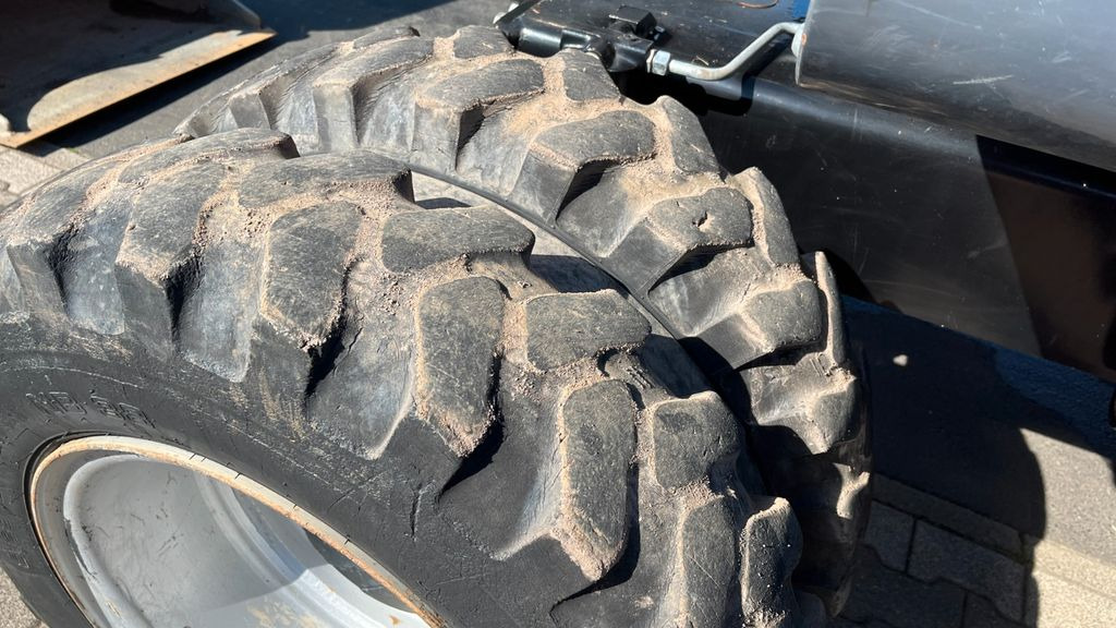 Pelle sur pneus Terex TW85 Mobilbagger 8600 Kg Verstellausleger: photos 10 Pelle sur pneus Terex TW85 Mobilbagger 8600 Kg Verstellausleger: photos 10