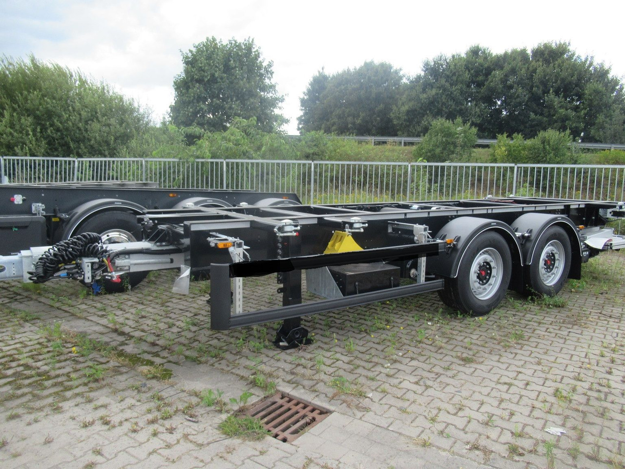 KRONE ZZ Tandem- BDF- Wechselanhänger mit Ladebordwand - Remorque porte-conteneur/ Caisse mobile: photos 1 KRONE ZZ Tandem- BDF- Wechselanhänger mit Ladebordwand - Remorque porte-conteneur/ Caisse mobile: photos 1