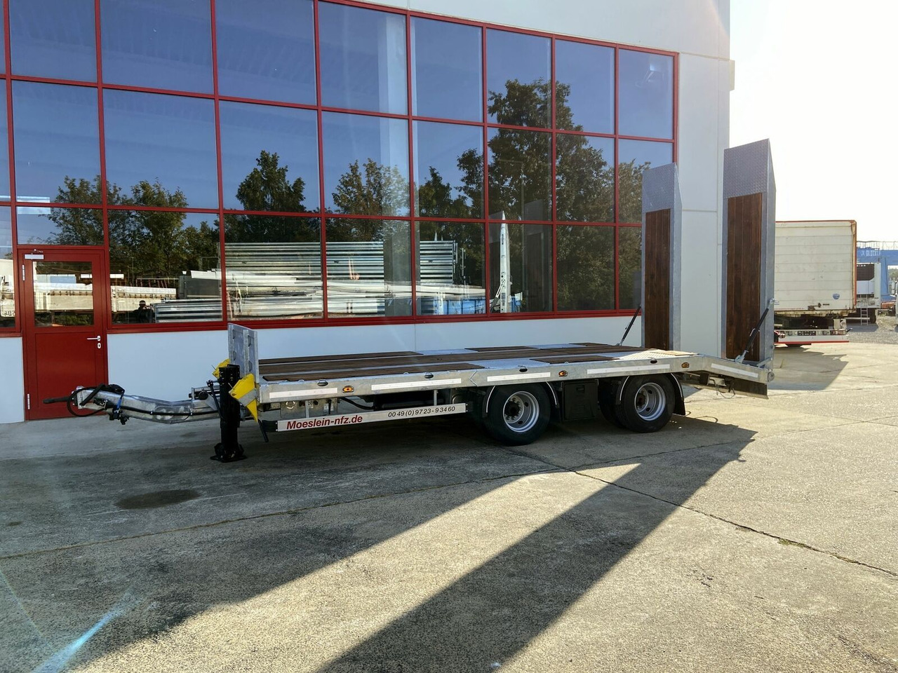 Möslein 21 t Tandemtieflader, Luftgefedert, NEU - Remorque porte-engin surbaissée: photos 4 Möslein 21 t Tandemtieflader, Luftgefedert, NEU - Remorque porte-engin surbaissée: photos 4