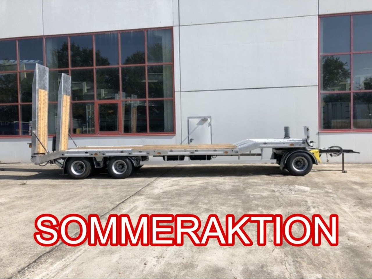 Möslein 3 Achs Tieflader- Anhänger, Verbreiterung - Remorque porte-engin surbaissée: photos 1 Möslein 3 Achs Tieflader- Anhänger, Verbreiterung - Remorque porte-engin surbaissée: photos 1