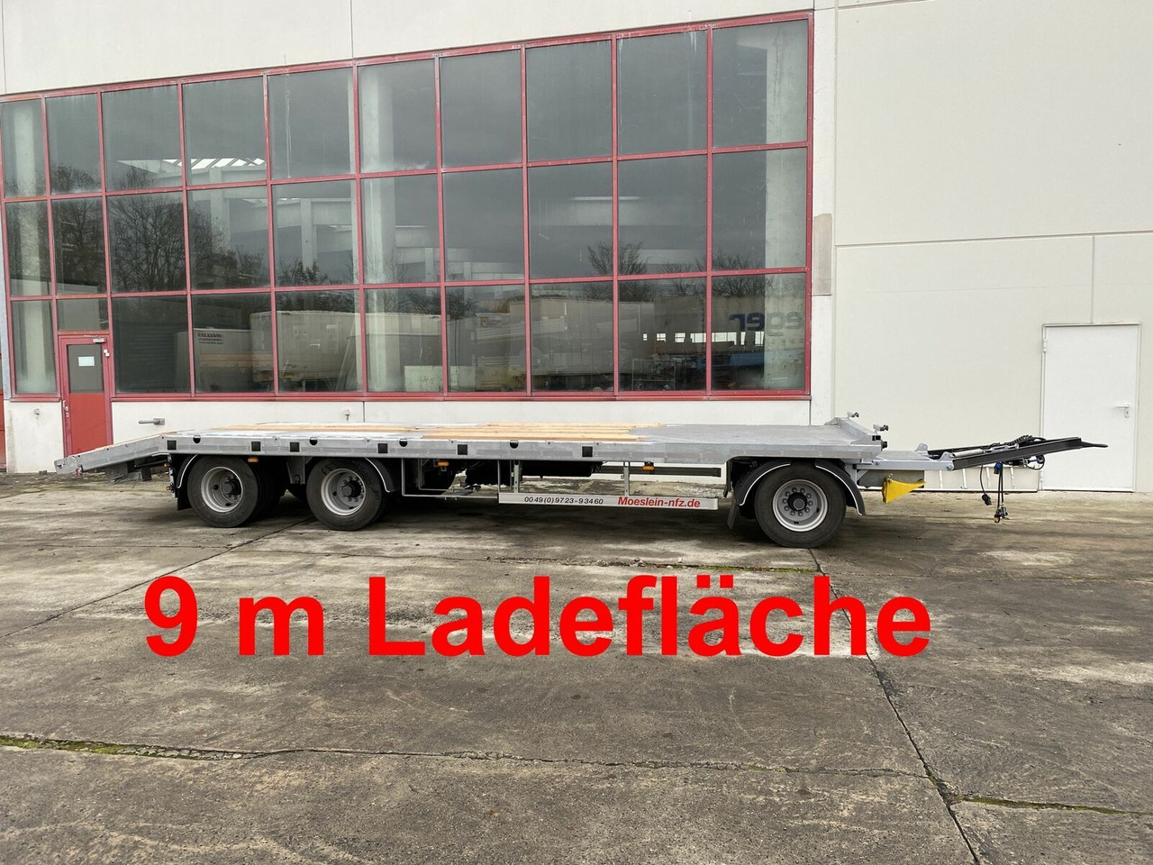 Möslein 3 Achs Tieflader gerader Ladefläche 9 m, Neufah - Remorque porte-engin surbaissée: photos 1 Möslein 3 Achs Tieflader gerader Ladefläche 9 m, Neufah - Remorque porte-engin surbaissée: photos 1