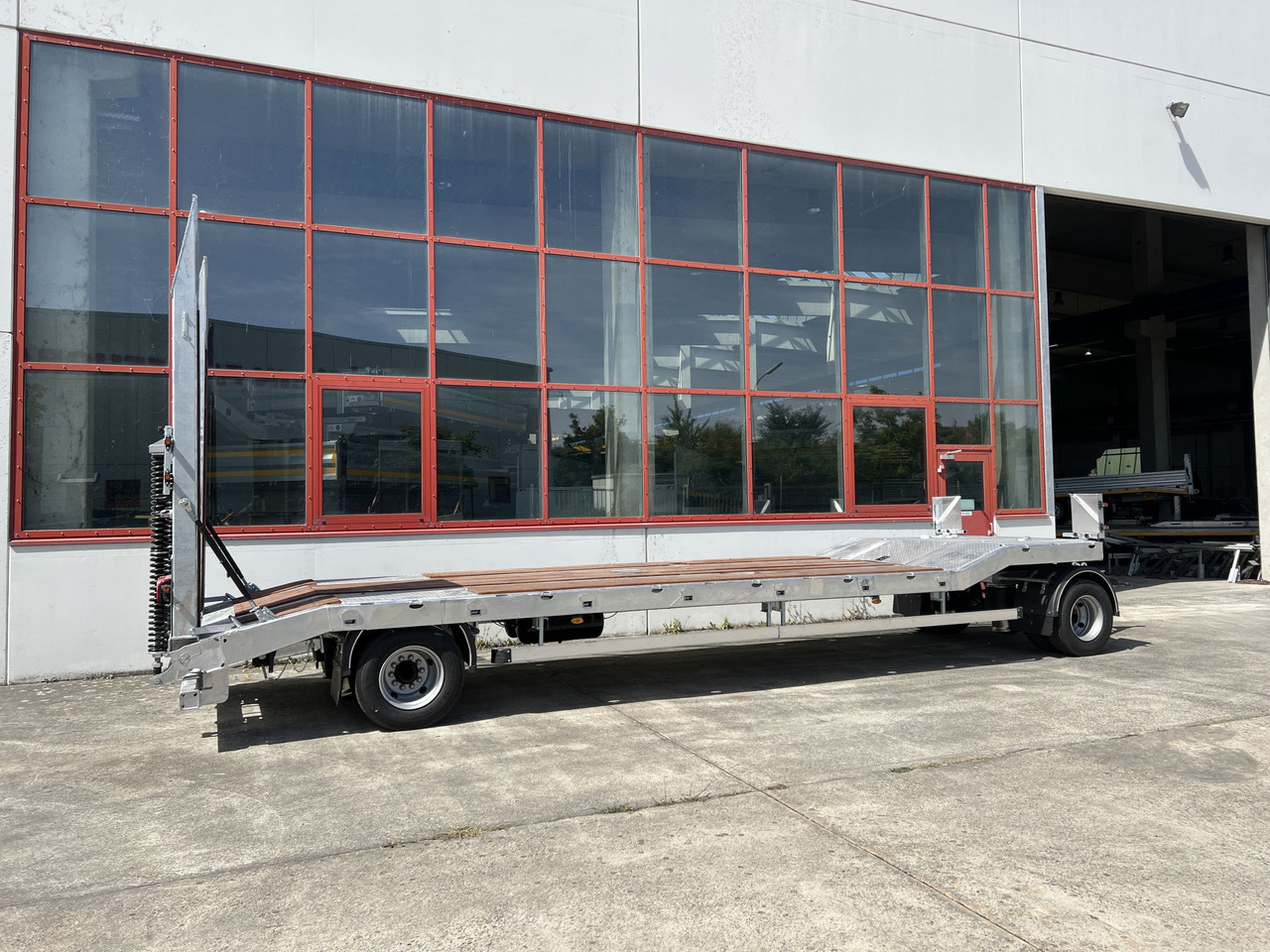 Möslein T 2 Schwebheim Neuer 2 Achs Tieflader- Anhänger, Verbreiterung - Remorque porte-engin surbaissée: photos 3 Möslein T 2 Schwebheim Neuer 2 Achs Tieflader- Anhänger, Verbreiterung - Remorque porte-engin surbaissée: photos 3