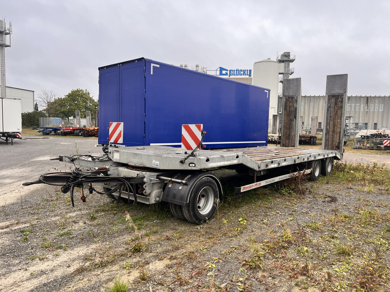 Möslein TA3 Schwebheim 3 Achs Tieflader, Verzinkt - Remorque porte-engin surbaissée: photos 1 Möslein TA3 Schwebheim 3 Achs Tieflader, Verzinkt - Remorque porte-engin surbaissée: photos 1