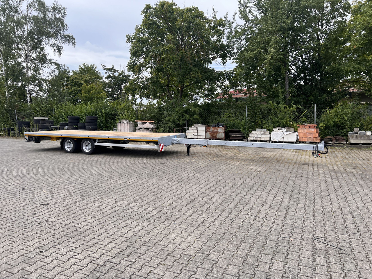 Möslein THT 11 G Ausziehbar 11,9 t Tandemanhänger- Tieflader, ausziehbar - Remorque plateau: photos 1 Möslein THT 11 G Ausziehbar 11,9 t Tandemanhänger- Tieflader, ausziehbar - Remorque plateau: photos 1