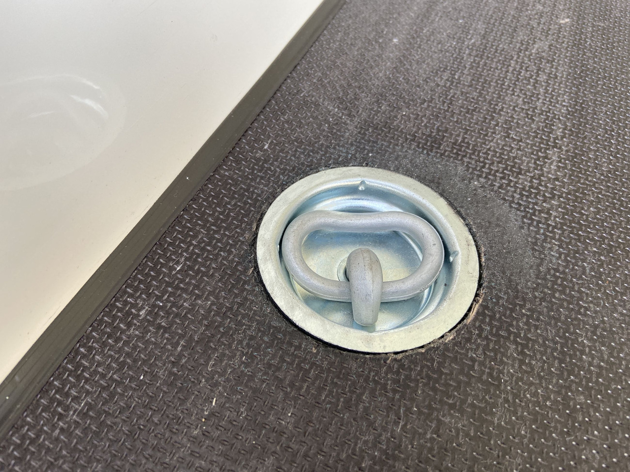 Möslein TKO 105 D 6m weiß Tandem- Koffer, Durchladbar, -- Neufahrzeug -- - Remorque fourgon: photos 5 Möslein TKO 105 D 6m weiß Tandem- Koffer, Durchladbar, -- Neufahrzeug -- - Remorque fourgon: photos 5