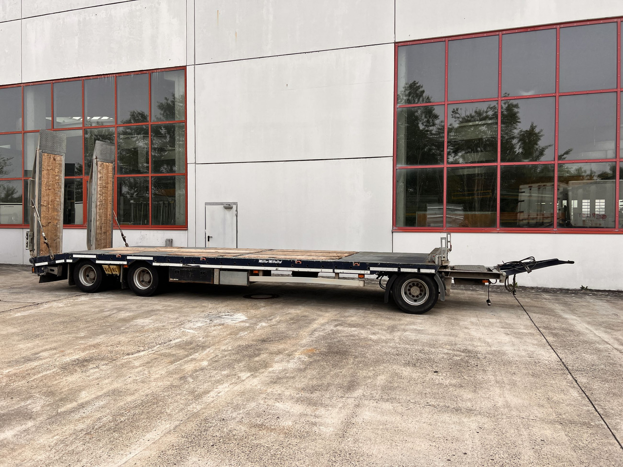 Remorque porte-engin surbaissée pour transport de équipements lourds Müller Mitteltal D3 3 Achs Tieflader 9 m, Verzinkt, Wenig Benutzt: photos 8 Remorque porte-engin surbaissée pour transport de équipements lourds Müller Mitteltal D3 3 Achs Tieflader 9 m, Verzinkt, Wenig Benutzt: photos 8