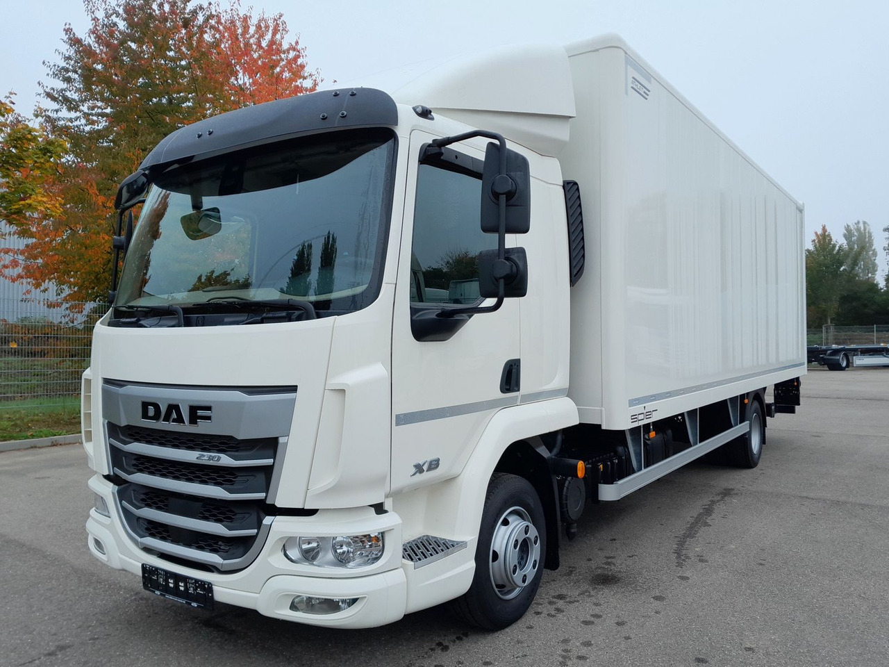 DAF FA XB 230 12t - Camion fourgon: photos 1 DAF FA XB 230 12t - Camion fourgon: photos 1