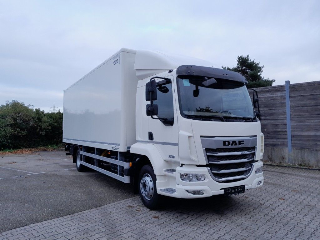 DAF FA XB 290 16t Spier Plywoodkoffer - Camion fourgon: photos 2 DAF FA XB 290 16t Spier Plywoodkoffer - Camion fourgon: photos 2