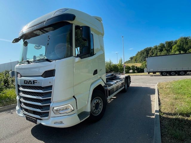 DAF FAN XF 480 mit VDL Abrollkipper DAF FAN XF 480 mit VDL Abrollkipper - Camion ampliroll: photos 1 DAF FAN XF 480 mit VDL Abrollkipper DAF FAN XF 480 mit VDL Abrollkipper - Camion ampliroll: photos 1