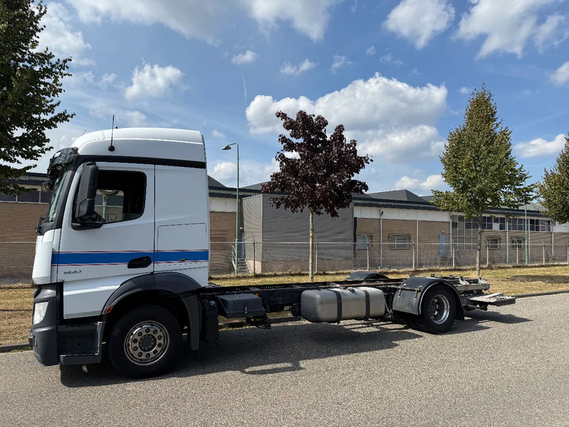 Châssis cabine Mercedes-Benz Actros 1930 2017 only 414.000 km: photos 7 Châssis cabine Mercedes-Benz Actros 1930 2017 only 414.000 km: photos 7