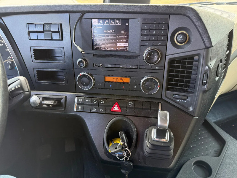 Châssis cabine Mercedes-Benz Actros 1930 2017 only 414.000 km: photos 18 Châssis cabine Mercedes-Benz Actros 1930 2017 only 414.000 km: photos 18
