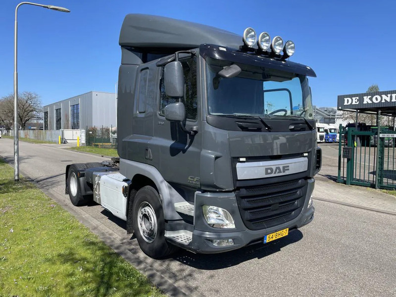 DAF CF 370 2016 only 562.000 km - Tracteur routier: photos 1 DAF CF 370 2016 only 562.000 km - Tracteur routier: photos 1