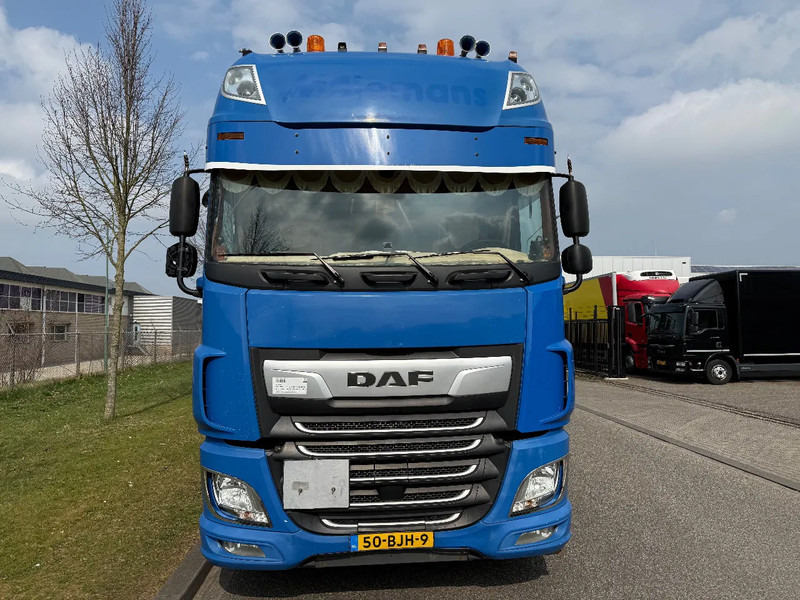 DAF XF 460 showtruck 4-2017 SSC 460 XF - Tracteur routier: photos 3 DAF XF 460 showtruck 4-2017 SSC 460 XF - Tracteur routier: photos 3