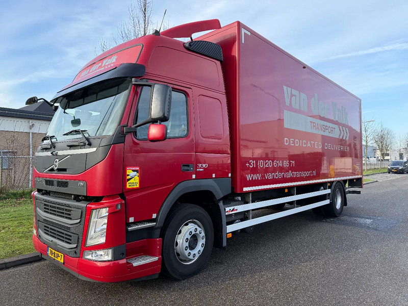Volvo FM 330 2017 - Camion fourgon: photos 1 Volvo FM 330 2017 - Camion fourgon: photos 1