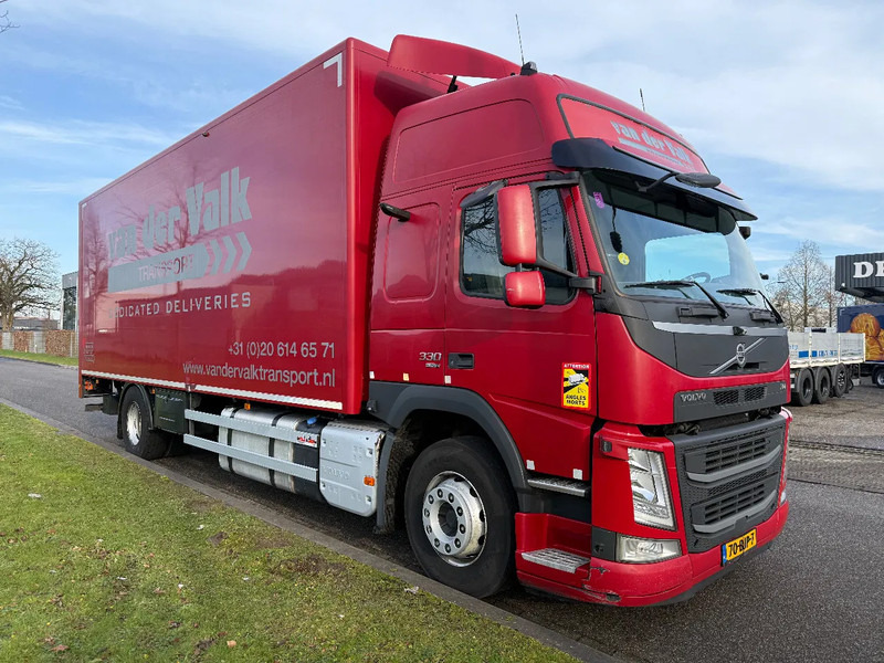 Volvo FM 330 2017 - Camion fourgon: photos 2 Volvo FM 330 2017 - Camion fourgon: photos 2