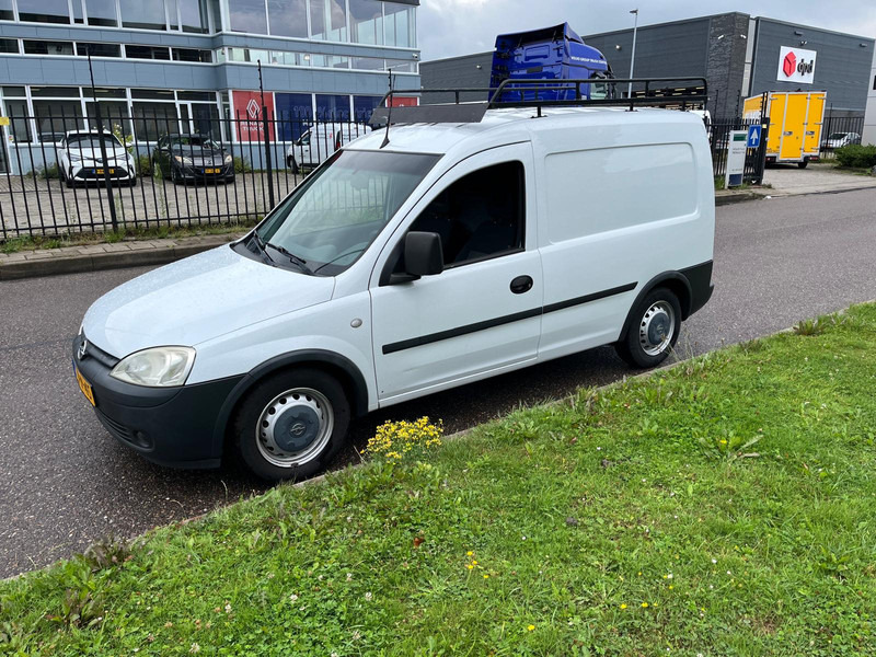 Opel Combo 1.3 CDTI, Airco, Radio, Roofrack - Fourgonnette: photos 2 Opel Combo 1.3 CDTI, Airco, Radio, Roofrack - Fourgonnette: photos 2