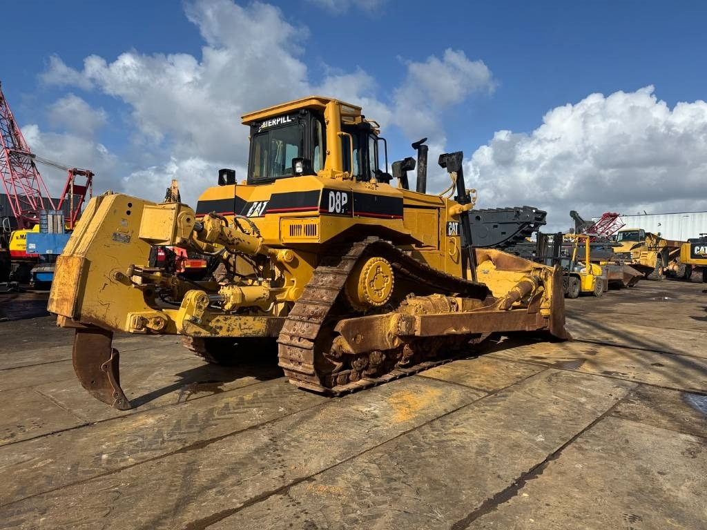 CAT D 8 R - Bulldozer: photos 5 CAT D 8 R - Bulldozer: photos 5