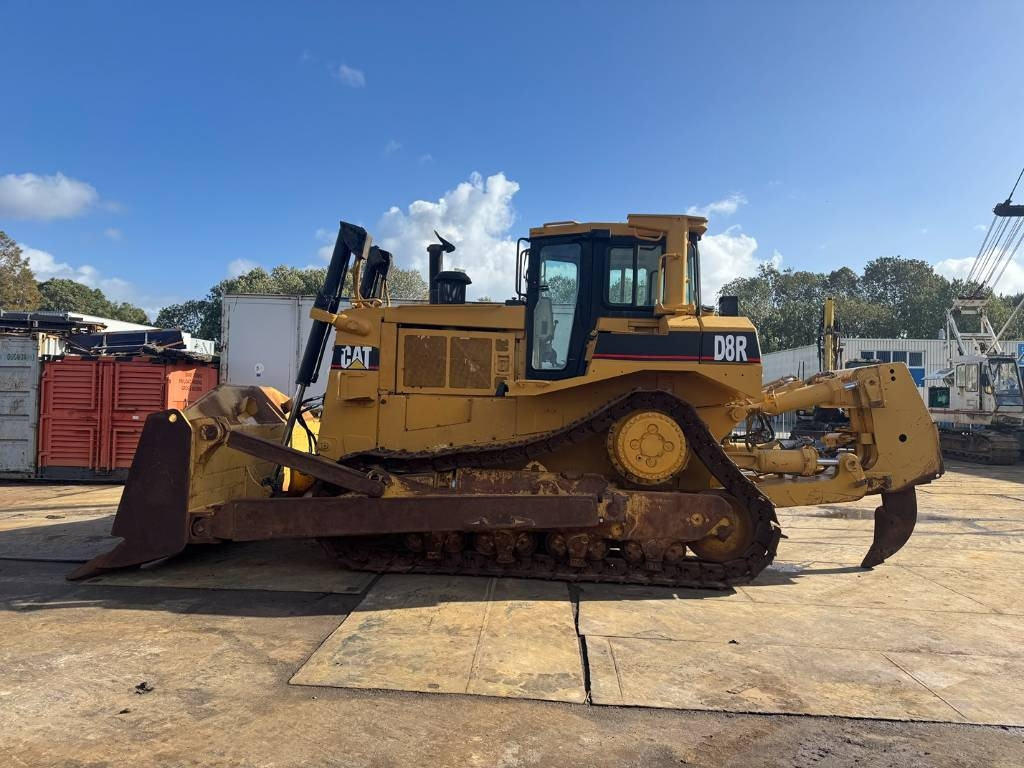 CAT D 8 R - Bulldozer: photos 1 CAT D 8 R - Bulldozer: photos 1