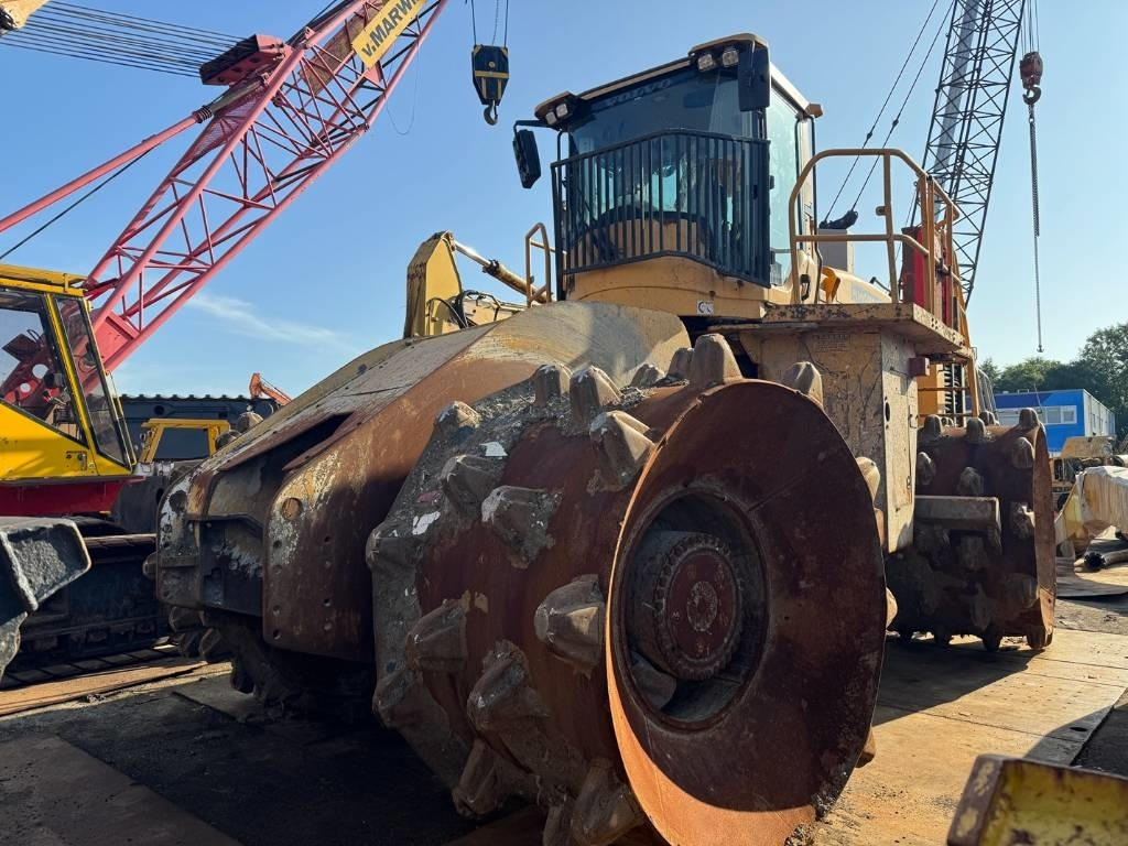 Vandel 550-4 ( VOLVO L350H ) - Compacteur à pieds de mouton/ Monocylindre: photos 3 Vandel 550-4 ( VOLVO L350H ) - Compacteur à pieds de mouton/ Monocylindre: photos 3