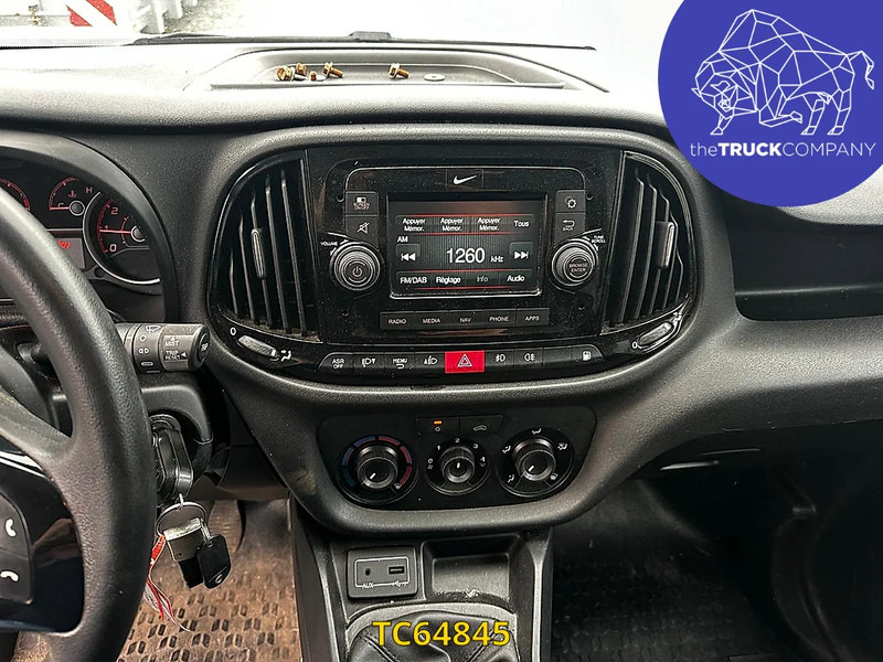 Fourgon utilitaire Fiat Doblò 1.4i PETROL / CNG: photos 10