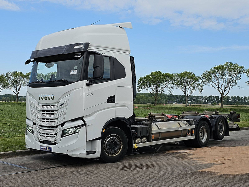 Iveco S-WAY AS260S46 LNG INT. STEERAXLE - Camion porte-conteneur/ Caisse mobile: photos 2 Iveco S-WAY AS260S46 LNG INT. STEERAXLE - Camion porte-conteneur/ Caisse mobile: photos 2