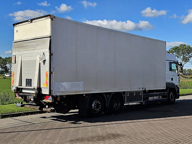 MAN 26.440 TGA LX 6X2 SIDE DOORS - Camion fourgon: photos 3 MAN 26.440 TGA LX 6X2 SIDE DOORS - Camion fourgon: photos 3