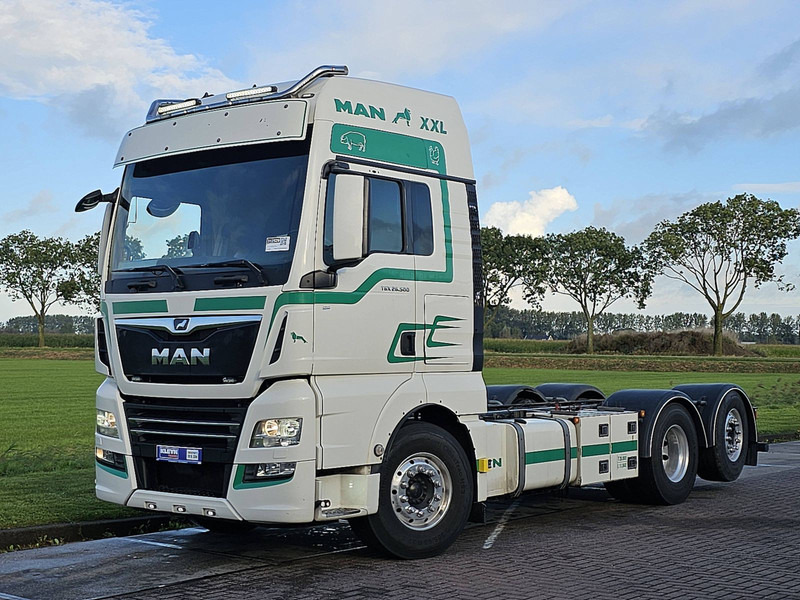 MAN 26.500 TGX XXL 6X2-4 LL WB420 - Châssis cabine: photos 2 MAN 26.500 TGX XXL 6X2-4 LL WB420 - Châssis cabine: photos 2