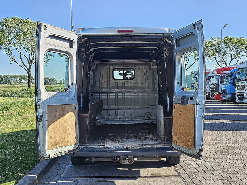 Fourgon utilitaire Peugeot Boxer 3.0 3.0 ltr: photos 11