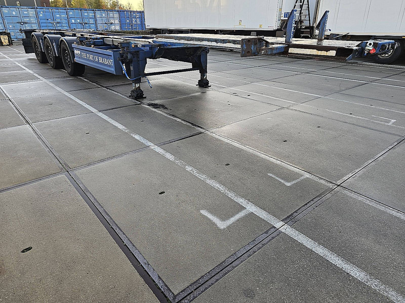 Renders ROC 16.27CC - Semi-remorque porte-conteneur/ Caisse mobile: photos 3 Renders ROC 16.27CC - Semi-remorque porte-conteneur/ Caisse mobile: photos 3