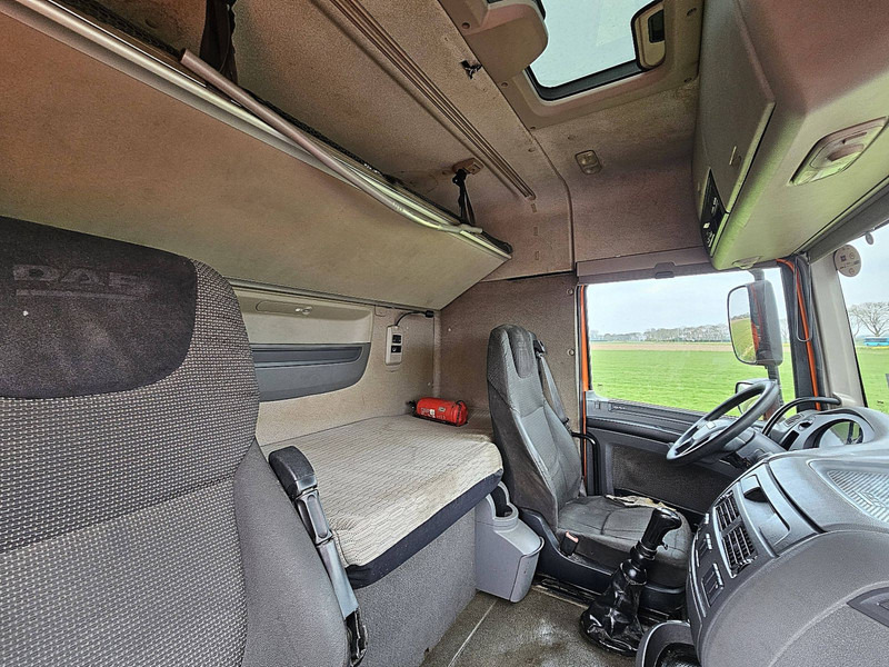 Photo d'intérieur 2: Tracteur routier DAF XF 440 SPACECAB MANUAL