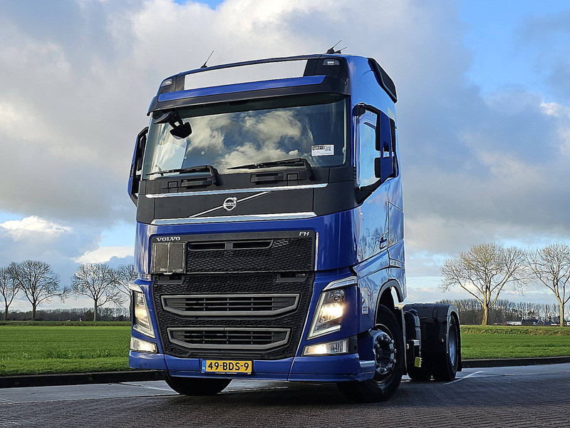 Volvo FH 420 GLOBETROTTER NL-TRUC - Tracteur routier: photos 1 Volvo FH 420 GLOBETROTTER NL-TRUC - Tracteur routier: photos 1