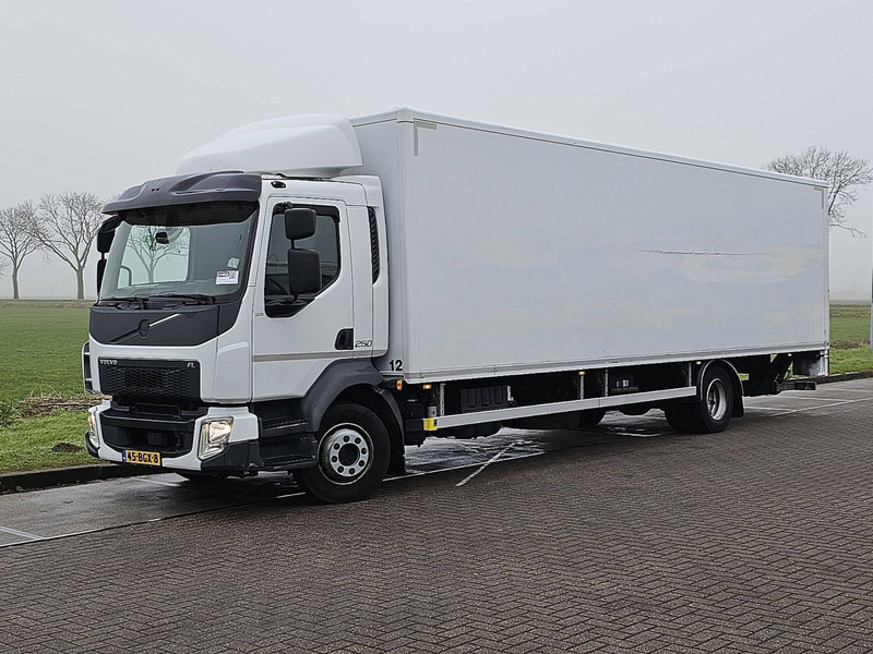 Volvo FL 250.14 - Camion fourgon: photos 2 Volvo FL 250.14 - Camion fourgon: photos 2