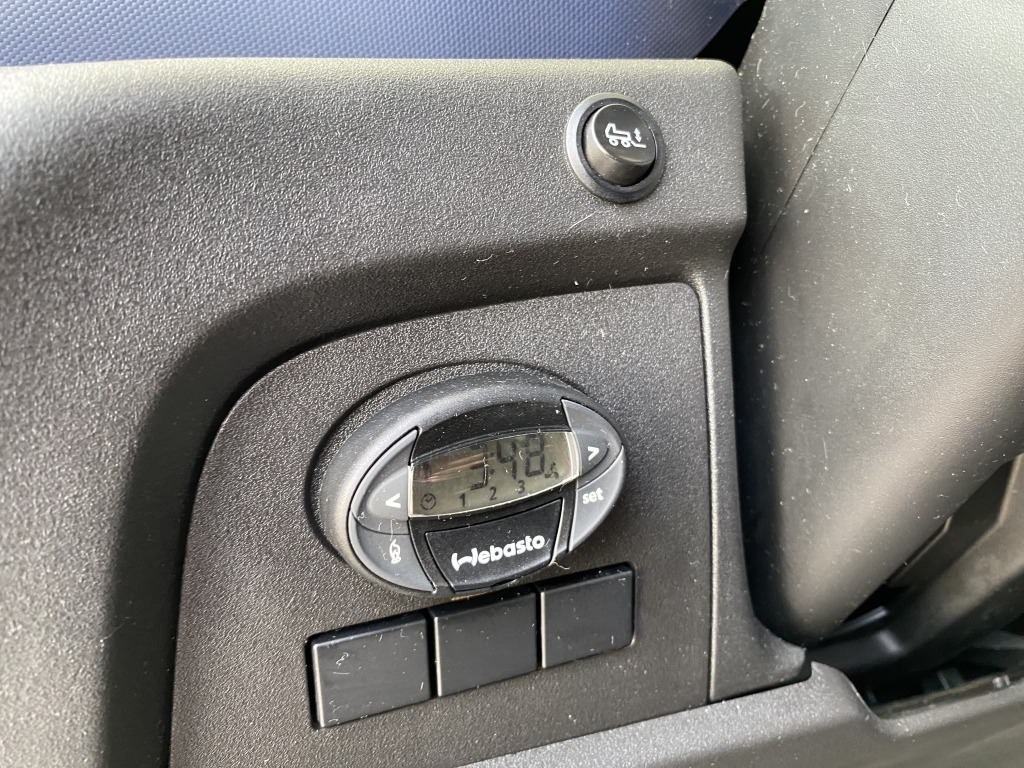 Iveco Daily 65C21 3,6m P+P+LBW Klima Automat. Webasto - Utilitaire rideaux coulissants (PLSC): photos 4 Iveco Daily 65C21 3,6m P+P+LBW Klima Automat. Webasto - Utilitaire rideaux coulissants (PLSC): photos 4