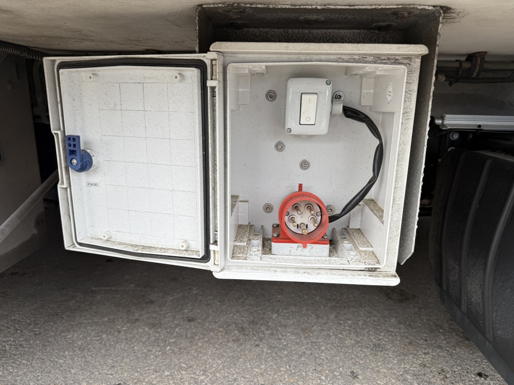 Iveco EC ML120EL22 6,65mEISWAGEN ThermoKingV500MAX ACC - Camion frigorifique: photos 3 Iveco EC ML120EL22 6,65mEISWAGEN ThermoKingV500MAX ACC - Camion frigorifique: photos 3