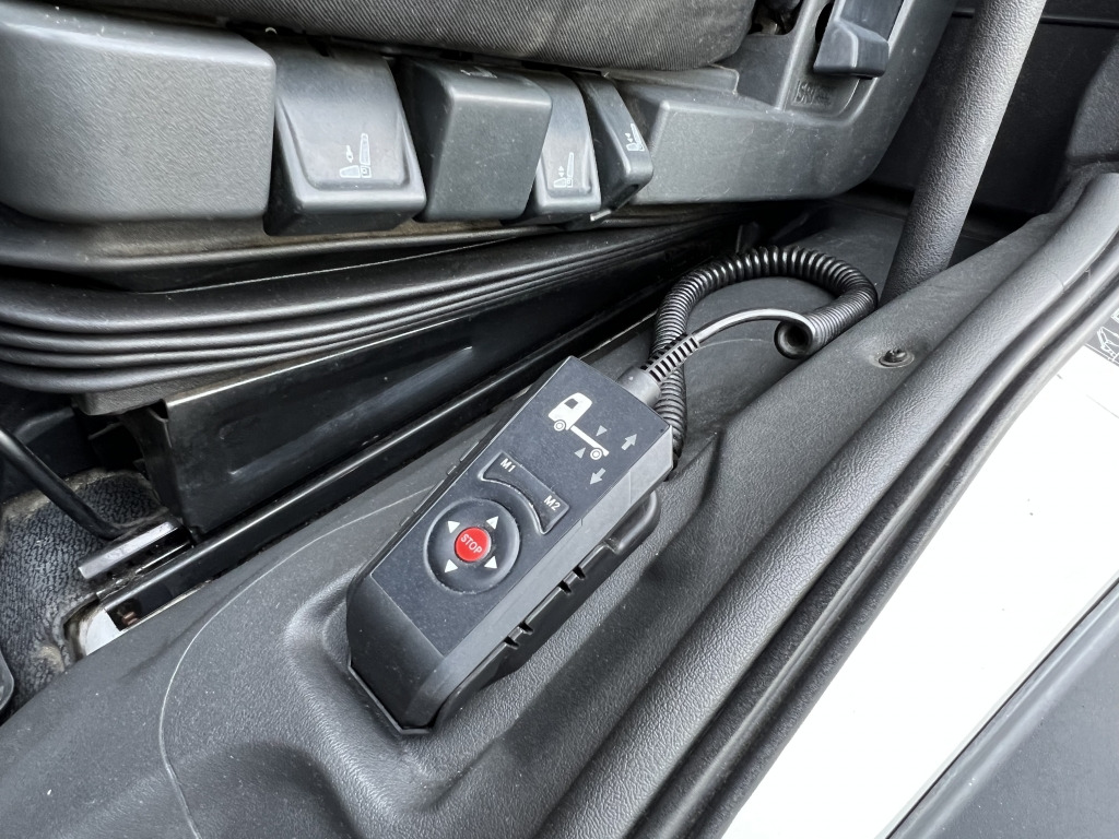 Mercedes-Benz Atego 818 Klima AHK 6,05m Koffer LBW Tempomat - Fourgon grand volume: photos 3 Mercedes-Benz Atego 818 Klima AHK 6,05m Koffer LBW Tempomat - Fourgon grand volume: photos 3