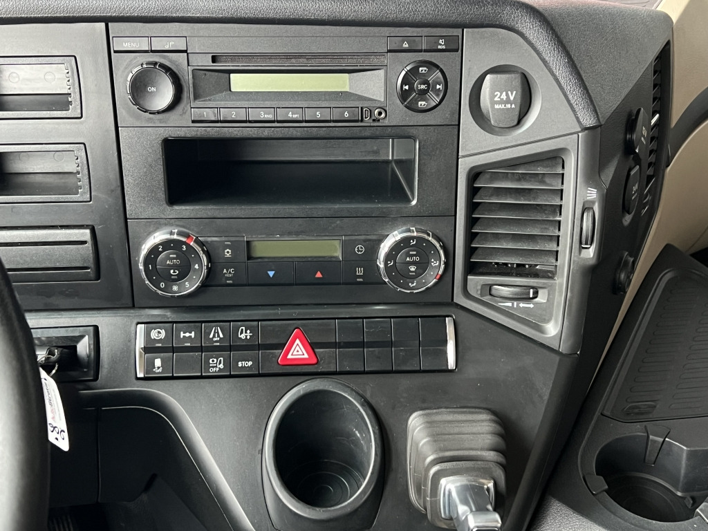 Mercedes-Benz Actros 1843 Klima Retarder ACC-Abstandstempomat - Tracteur routier: photos 3 Mercedes-Benz Actros 1843 Klima Retarder ACC-Abstandstempomat - Tracteur routier: photos 3