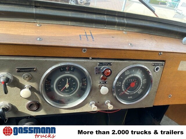 BORGWARD B522-A0 4x4 Löschgruppenfahrzeug LF - Camion de pompier: photos 4 BORGWARD B522-A0 4x4 Löschgruppenfahrzeug LF - Camion de pompier: photos 4