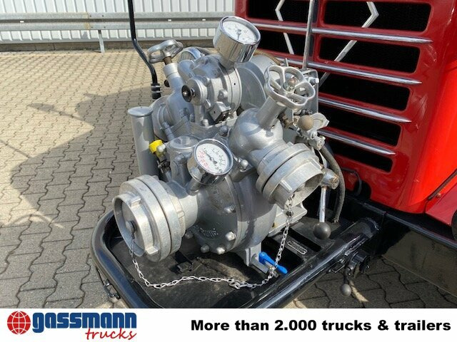 BORGWARD B522-A0 4x4 Löschgruppenfahrzeug LF - Camion de pompier: photos 2 BORGWARD B522-A0 4x4 Löschgruppenfahrzeug LF - Camion de pompier: photos 2