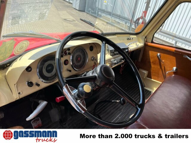 Ford FK 2500 4x2 LF8 Feuerwehr - Camion de pompier: photos 2 Ford FK 2500 4x2 LF8 Feuerwehr - Camion de pompier: photos 2