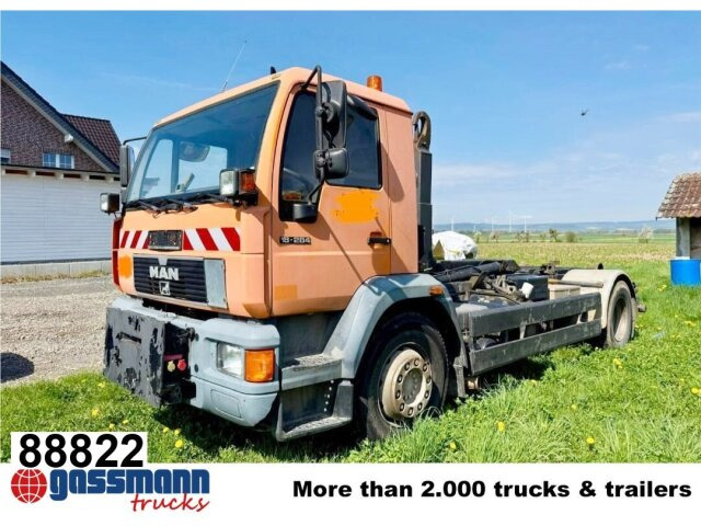 MAN LE 18.280 4x2 LL, 6-Zylinder, - Camion ampliroll: photos 1 MAN LE 18.280 4x2 LL, 6-Zylinder, - Camion ampliroll: photos 1