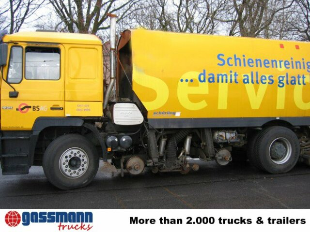 MAN T31 19.314 4x2 - Balayeuse de voirie: photos 2 MAN T31 19.314 4x2 - Balayeuse de voirie: photos 2