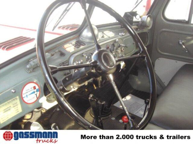 Magirus Deutz Magirus Uranus 250D 22 KW16 - Camion de pompier, Camion grue: photos 2 Magirus Deutz Magirus Uranus 250D 22 KW16 - Camion de pompier, Camion grue: photos 2