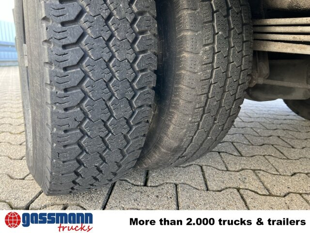 Mercedes-Benz 711 D-KA 4x2, Standklima, 11-Sitze, 2 x on stock - Minibus, Transport de personnes: photos 3 Mercedes-Benz 711 D-KA 4x2, Standklima, 11-Sitze, 2 x on stock - Minibus, Transport de personnes: photos 3