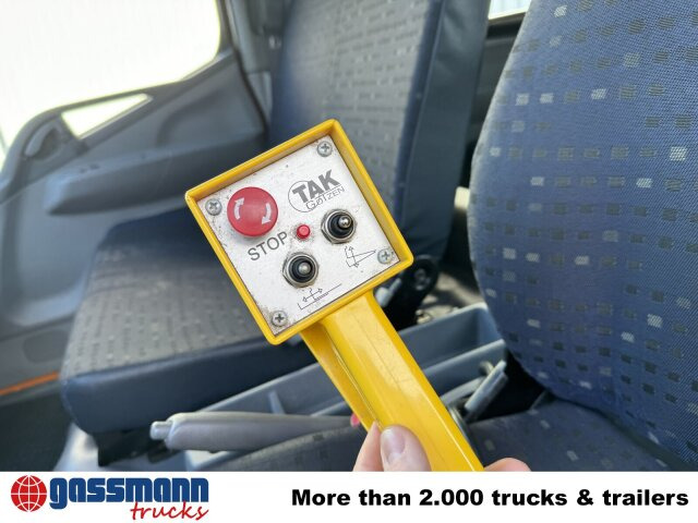 Mitsubishi Canter Fuso 6C15D 4x2 Doka, City-Abroller - Camion ampliroll: photos 4 Mitsubishi Canter Fuso 6C15D 4x2 Doka, City-Abroller - Camion ampliroll: photos 4