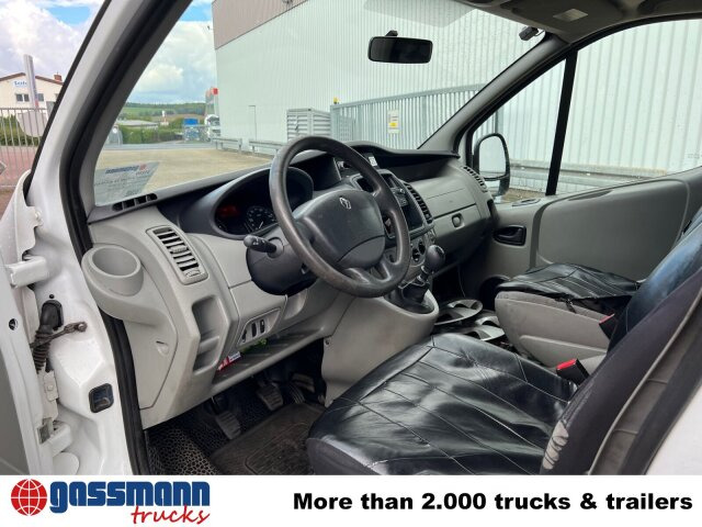 Renault Trafik 2.0 dCi115 4x2, Krankentransporter - Ambulance: photos 5 Renault Trafik 2.0 dCi115 4x2, Krankentransporter - Ambulance: photos 5